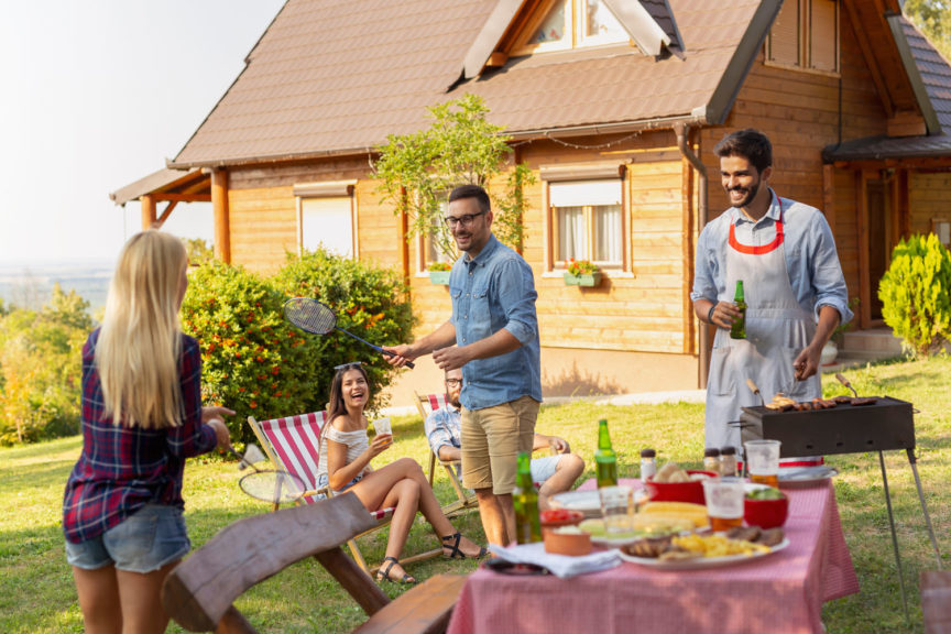 How to Establish Your Backyard as the Ultimate Backyard Party Hangout