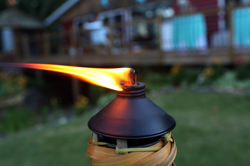 Why Tiki Torches For a Night BBQ Party Are a Must